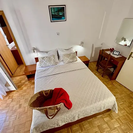 Marko With Terrace And Mountain View In * 布雷拉