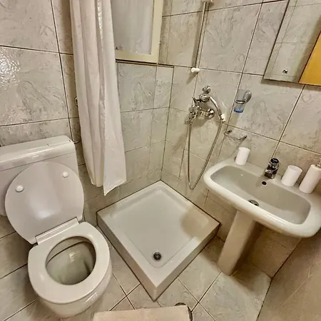 公寓 Marko With Terrace And Mountain View In