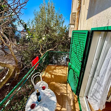 Marko With Terrace And Mountain View In